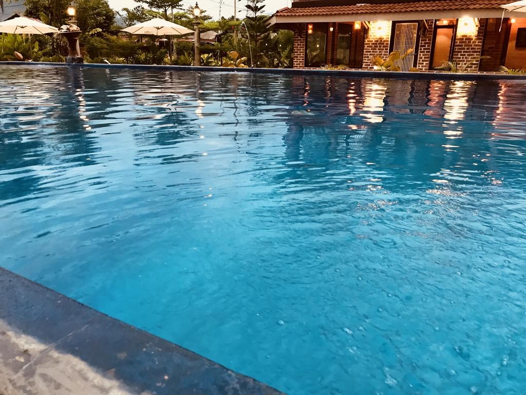 Homestay with private pool perak